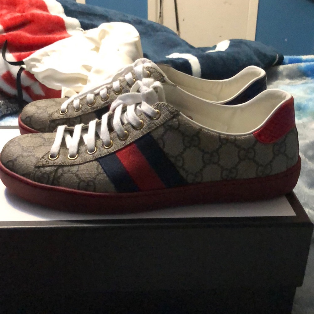Gucci - Picture 2 of 7